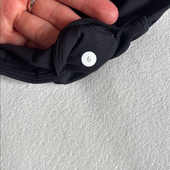 Lululemon Crop - Picture 7 of 8